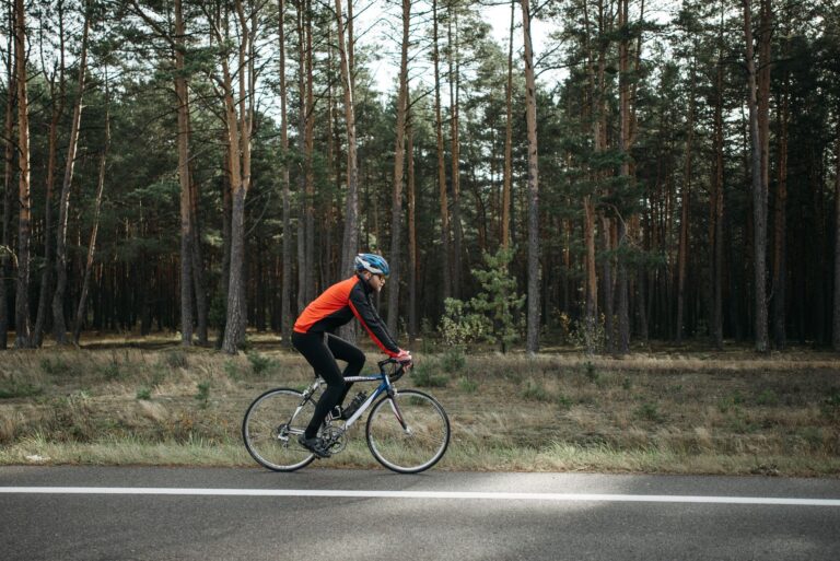Cycling Fitness Benefits Checklist: Fit, Safety, and Essential Features - Featured image