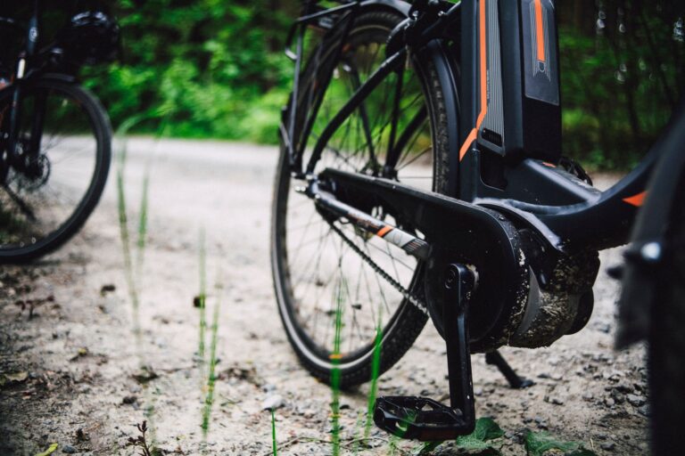 Is a Gravel Bike Worth It for Cyclists? Best Uses, Limitations, and Alternatives - Featured image