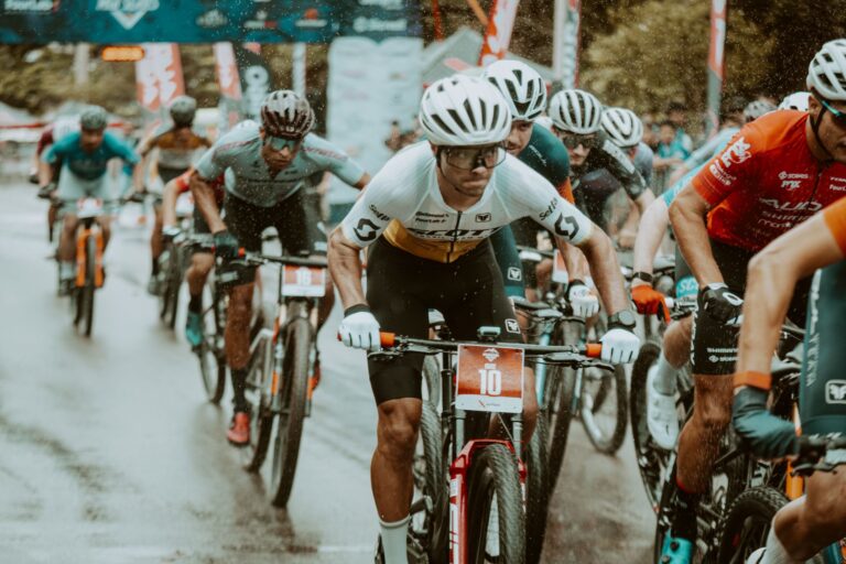 Performance Road Bike Explained: Geometry, Components, Ride Feel, and Best Uses - Featured image