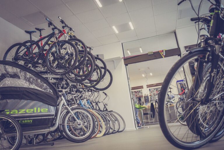 Serious Bicycle Injury Raises Questions About Youth Cycling Safety Protocols - Featured image
