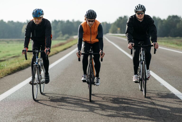 Best Fitness Bikes for Flat-Bar Workouts on Pavement: What Cyclists Should Compare - Featured image