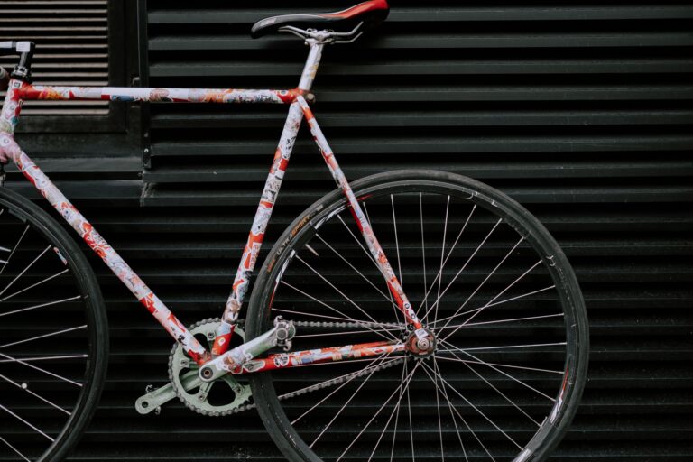 Best Fixed-Gear Bikes for Simple Urban Riding and Track Practice: What Cyclists Should Compare - Featured image