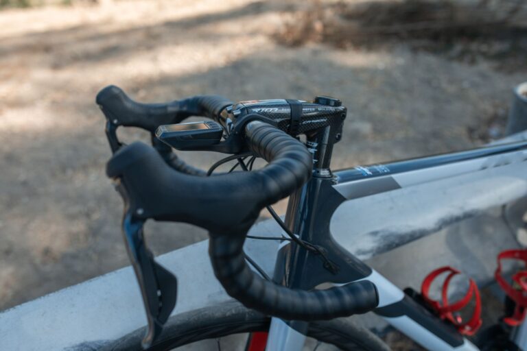 Carbon bicycle frame recycling through pyrolysis, solvolysis, and reuse: What Manufacturers, Shops, and Cyclists Should Compare - Featured image
