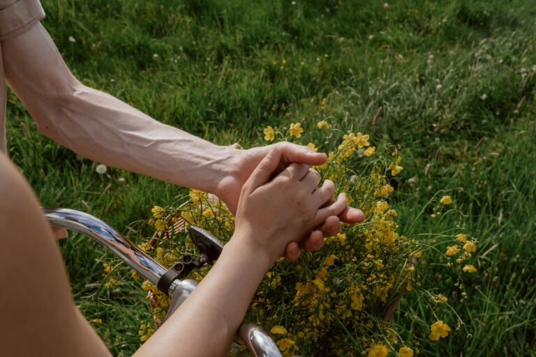 My Hands Go Numb on the Bike After Twenty Minutes - Featured image