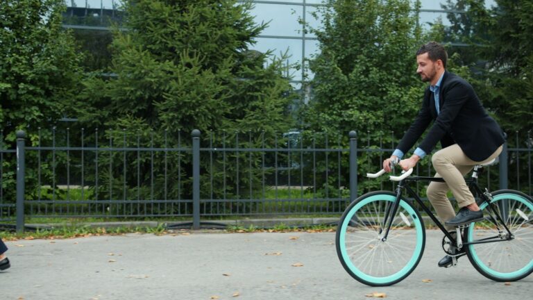 Office Bike Storage Checklist for Cyclists: What to Prepare Before You Ride - Featured image