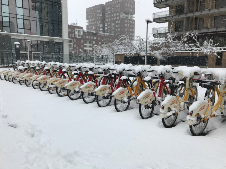 Winter Bike Commuting Mistakes: Common Problems and Practical Fixes for Cyclists - Featured image