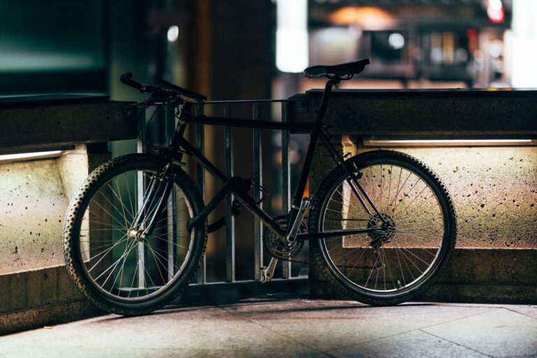 Best Flat-Bar Road Bikes for Road Speed with Upright Controls: What Cyclists Should Compare - Featured image