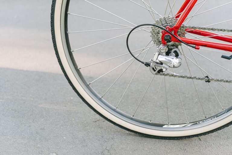 Durable components vs. ultralight parts in lifetime cost and material use: What Manufacturers, Shops, and Cyclists Should Compare - Featured image
