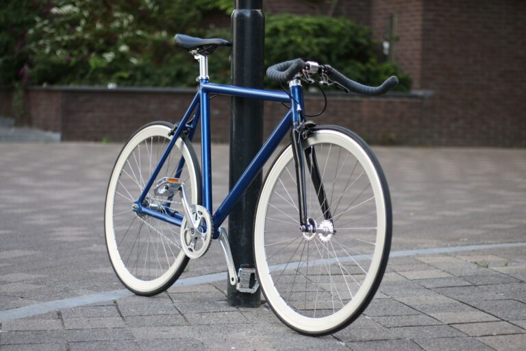Flat-Bar Road Bike Ownership Guide: Setup, Maintenance, Upgrades, and Common Tradeoffs - Featured image