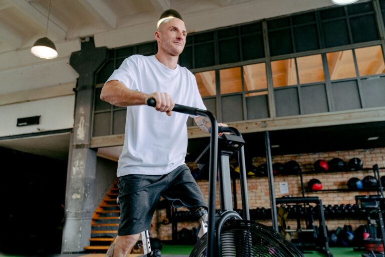 Smart Trainer vs Outdoor Riding for Winter Cycling Training - Featured image