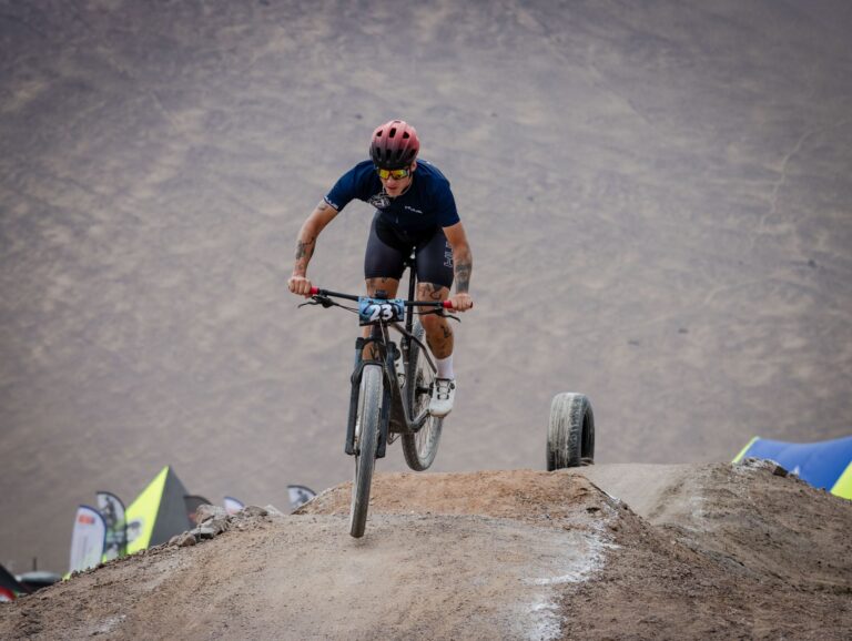 What Heart Rate Zone Should Cyclists Train in for Base Building? - Featured image